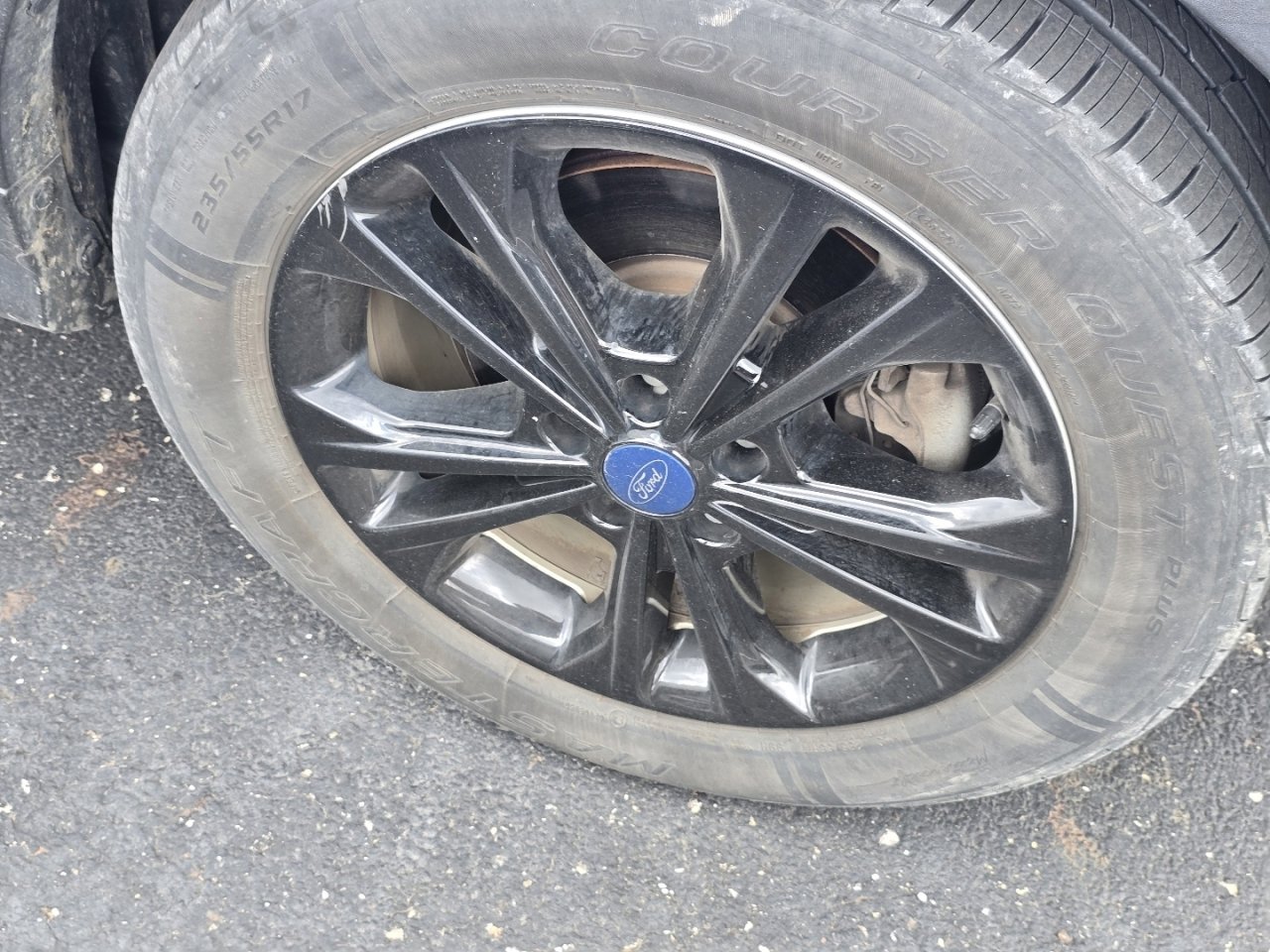 Used 2019 Ford Escape SE image 12