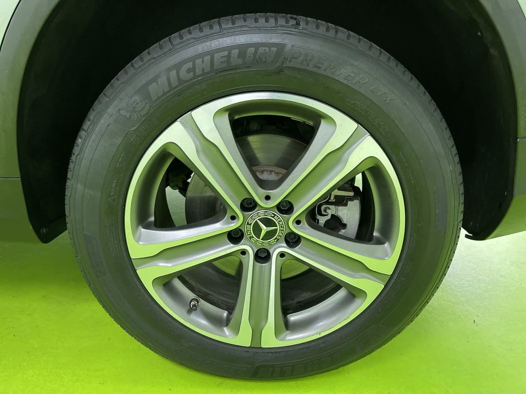 Used 2019 Mercedes-Benz GLC 300 4MATIC w/ Premium Package image 15