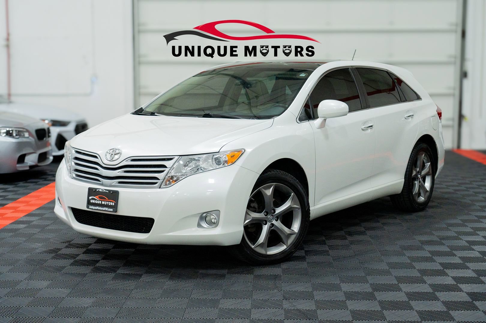Used 2011 Toyota Venza AWD w/ Premium Pkg #2 image 1