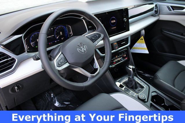 New 2025 Volkswagen Taos SEL AWD/4WD image 2