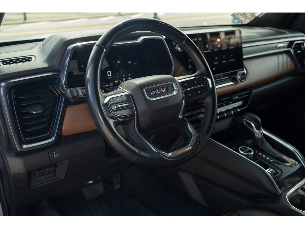 Used 2023 GMC Canyon AT4 w/ AT4 Premium Package AWD/4WD image 11