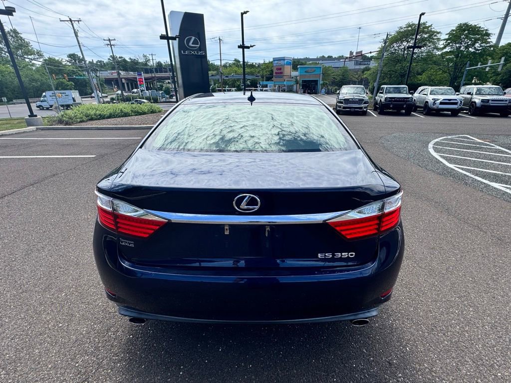 Used 2014 Lexus ES 350 w/ Luxury Package FWD image 6