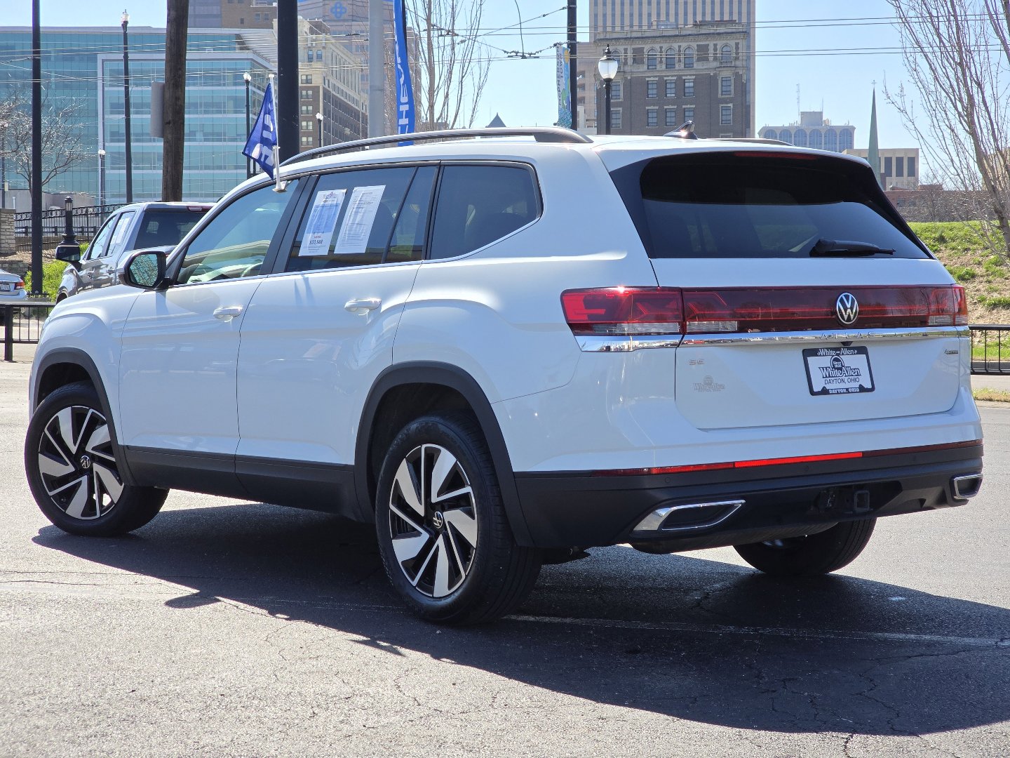Used 2025 Volkswagen Atlas SE AWD/4WD image 21