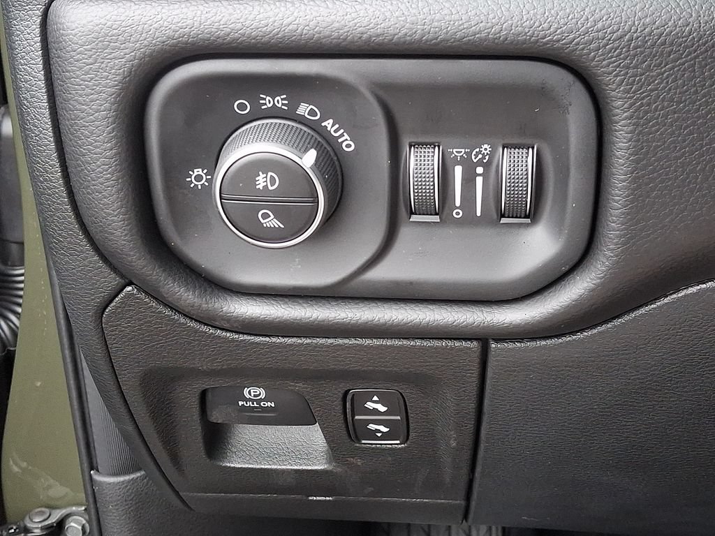 New 2027 RAM 1500 4x4 Crew Cab image 20