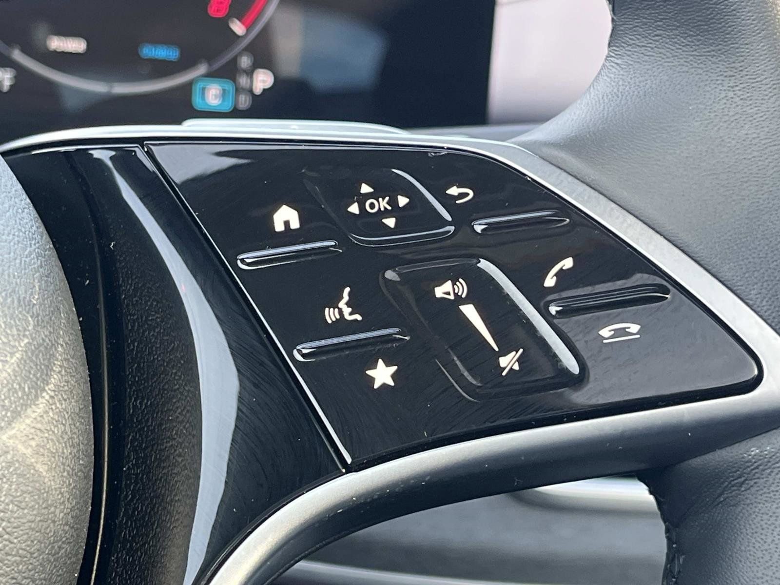 Used 2025 Mercedes-Benz GLE 350 4MATIC image 27