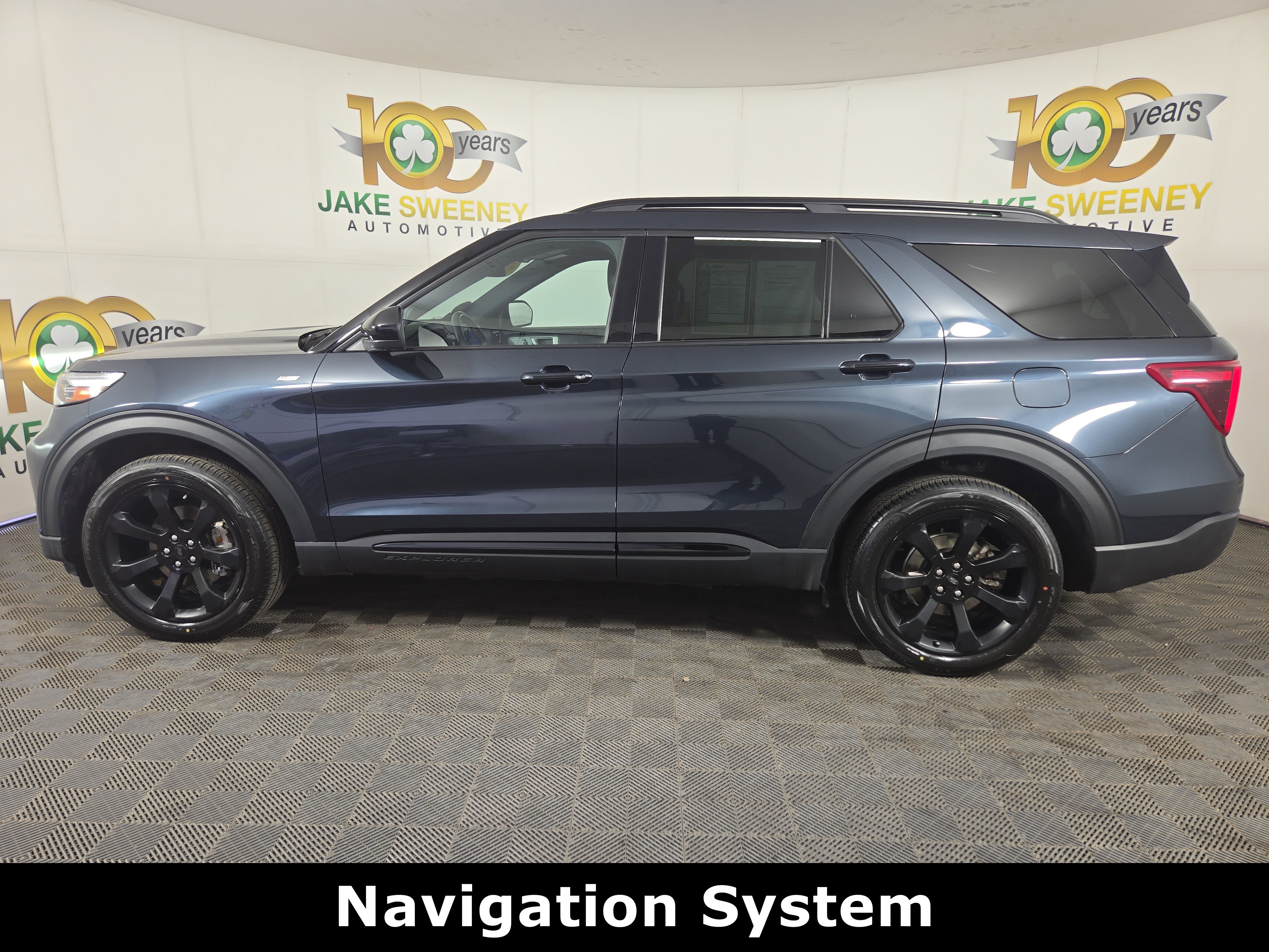 Used 2023 Ford Explorer ST-Line w/ Class IV Trailer Tow Package AWD/4WD image 4