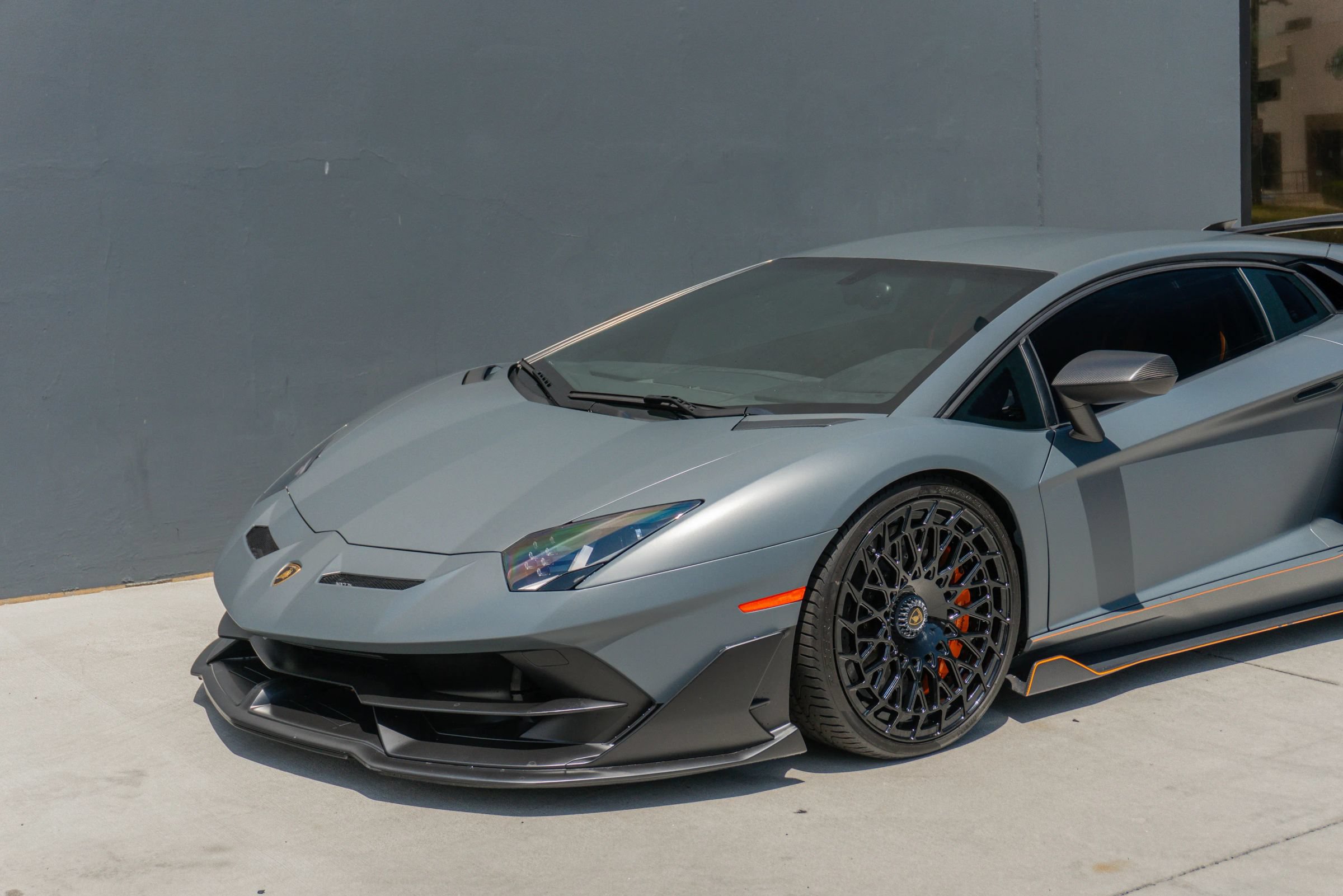 Used 2019 Lamborghini Aventador SVJ AWD/4WD image 19