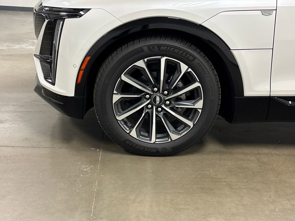 New 2025 Cadillac Lyriq Sport RWD image 10
