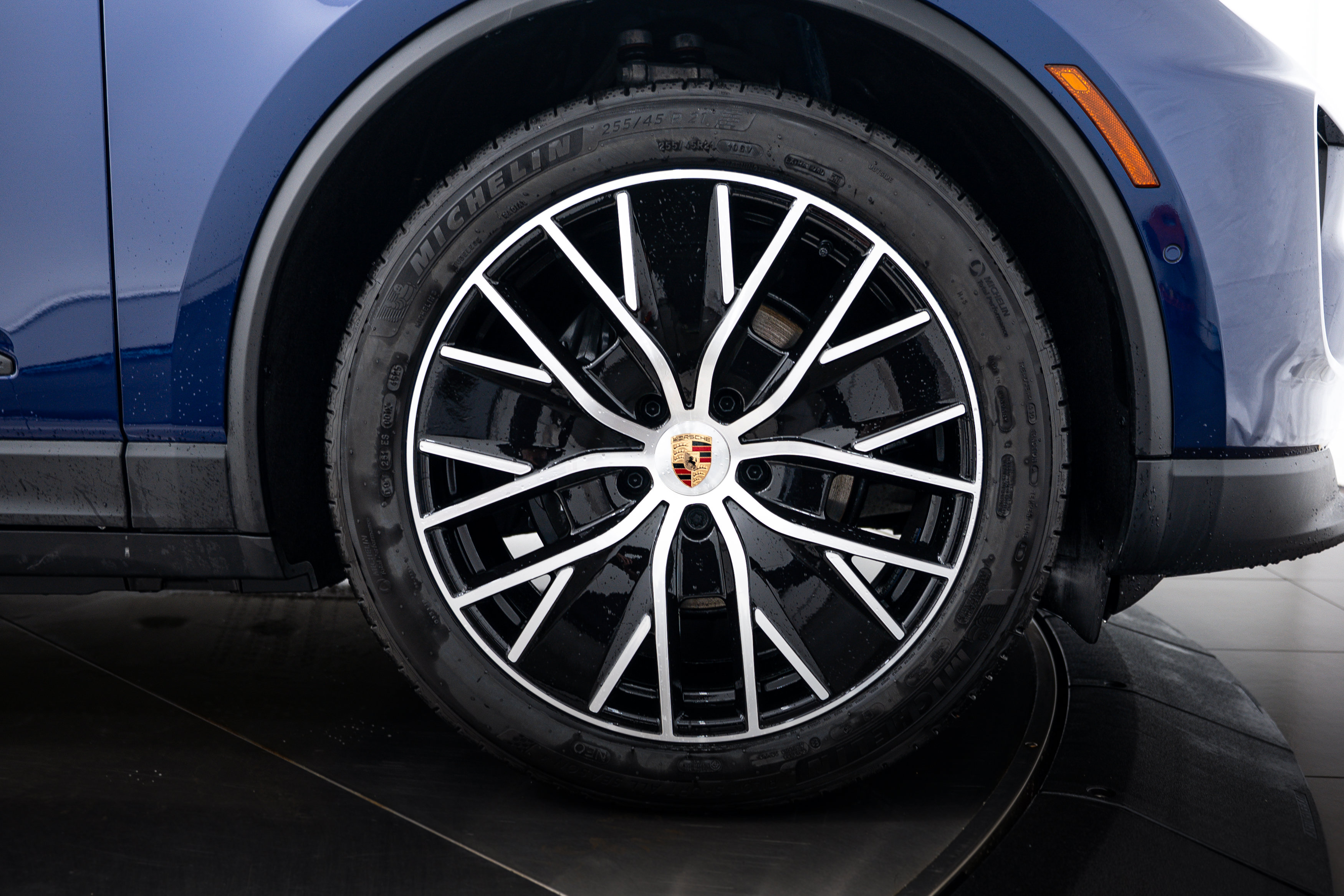 New 2026 Porsche Macan 4 Electric AWD/4WD image 11
