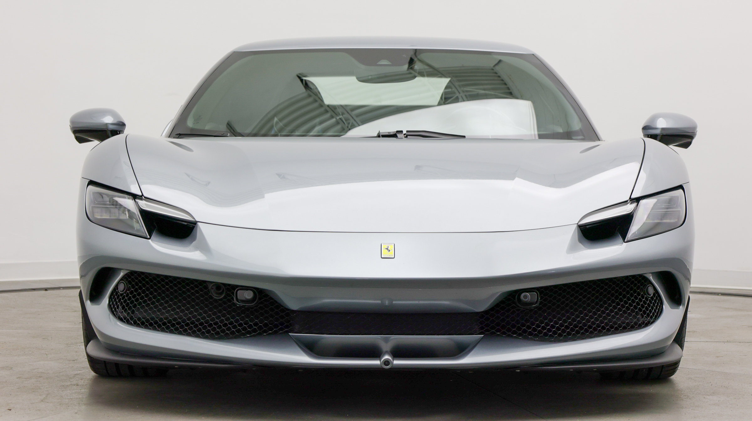 Used 2022 Ferrari 296 GTB RWD image 2
