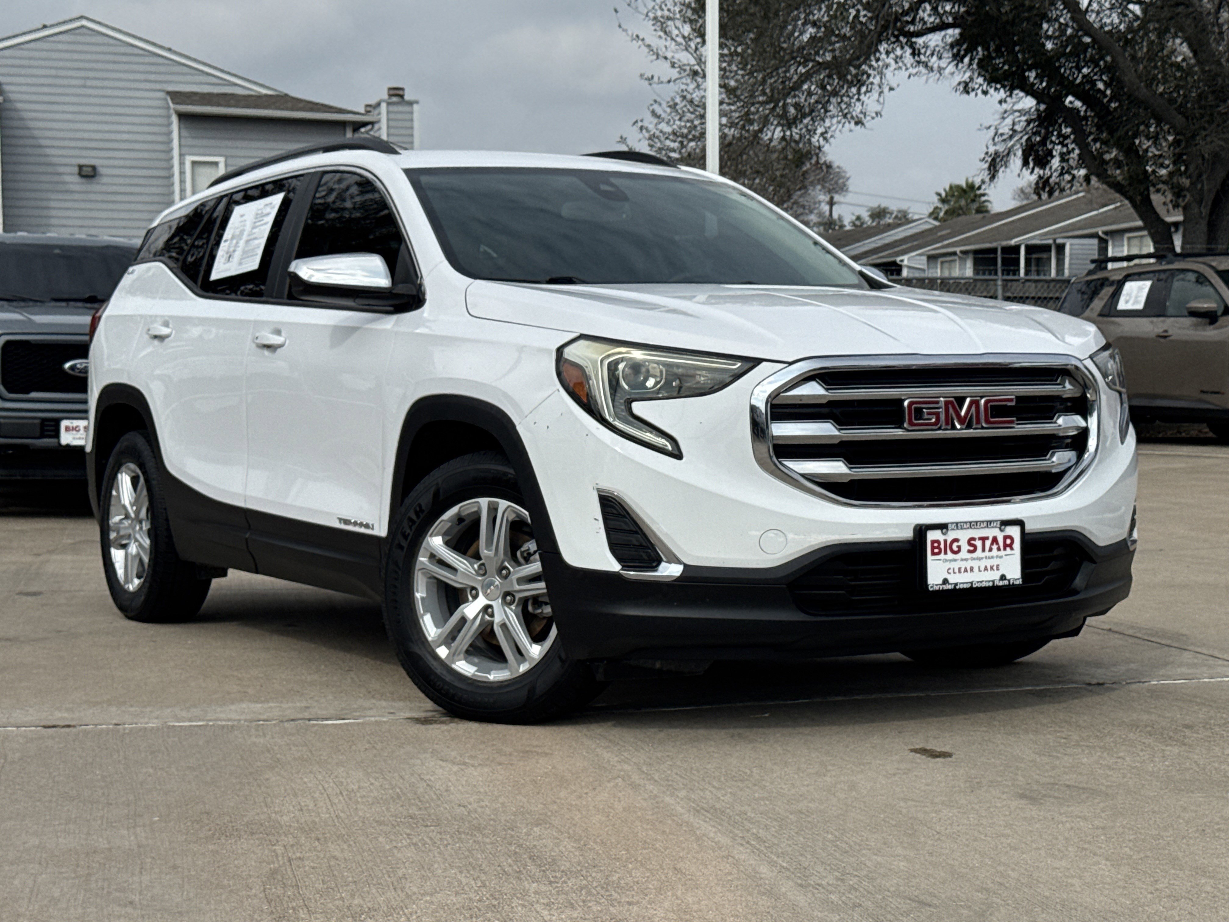 Used 2021 GMC Terrain SLE w/ Driver Convenience Package image 10