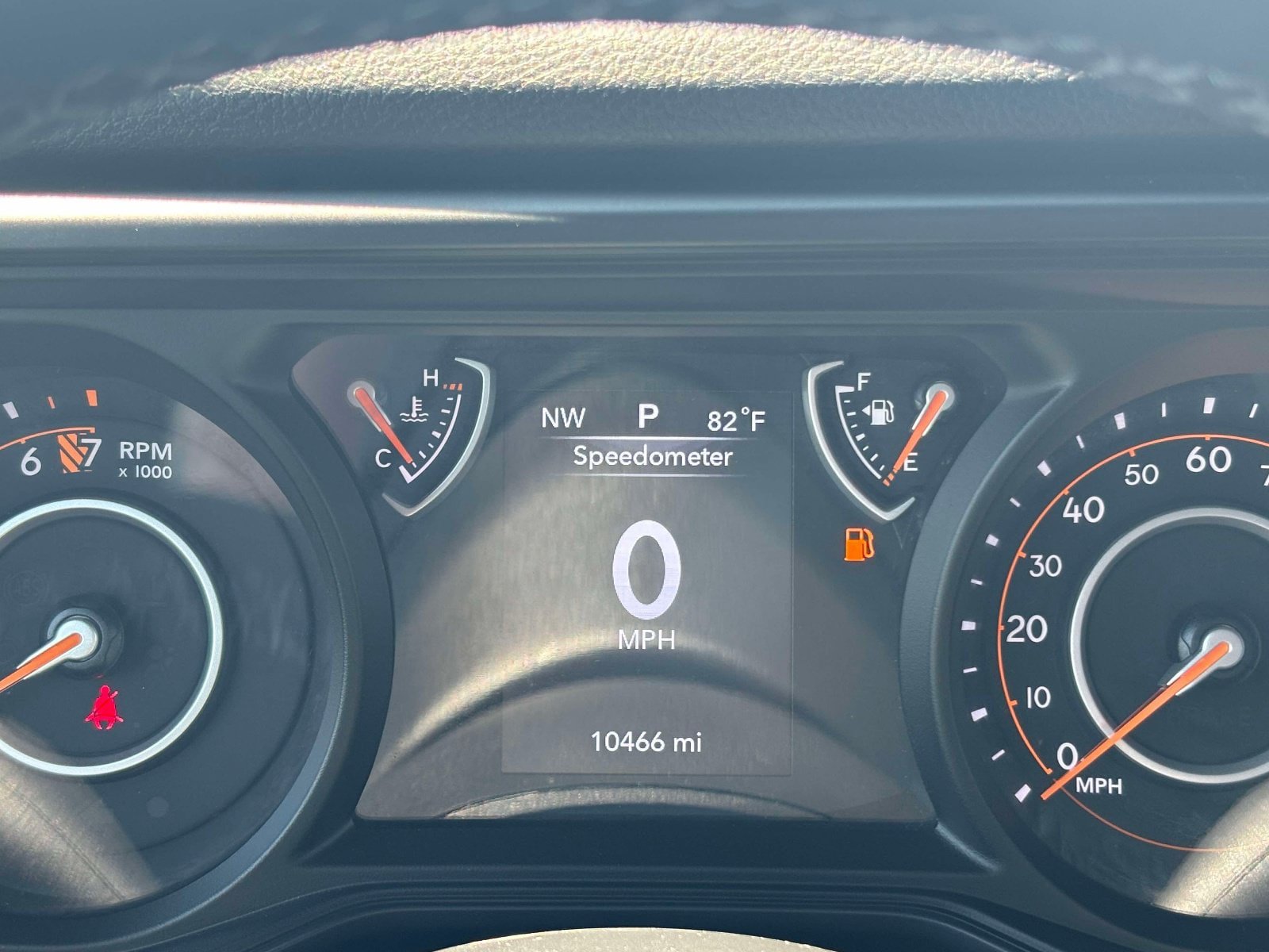 Used 2025 Jeep Gladiator Sport AWD/4WD image 9