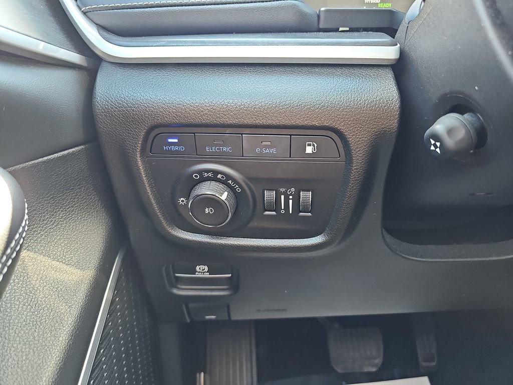 Used 2022 Jeep Grand Cherokee Limited 4xe w/ Luxury Tech Group II image 30