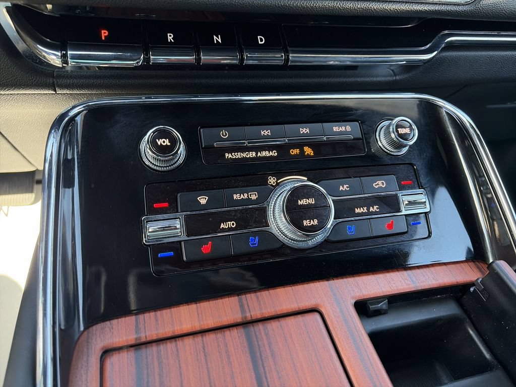 Used 2024 Lincoln Navigator Reserve AWD/4WD image 19
