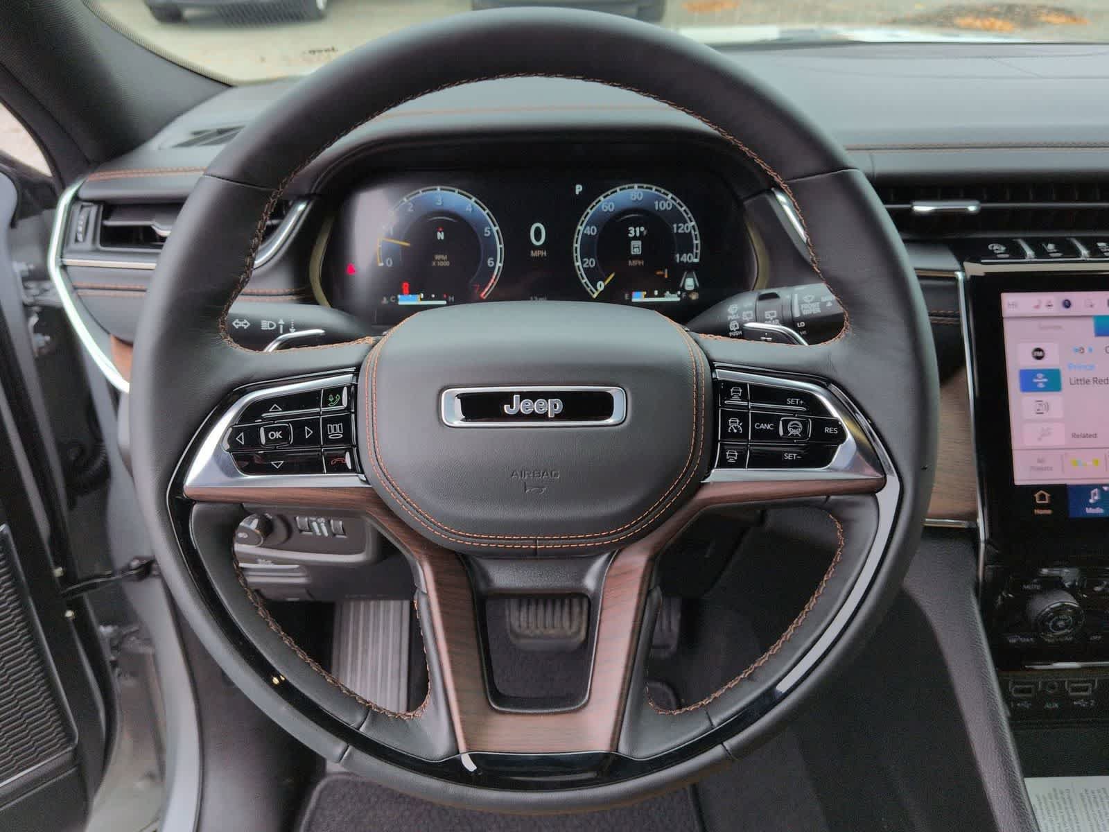 New 2025 Jeep Grand Cherokee Summit w/ Obsidian Package AWD/4WD image 21