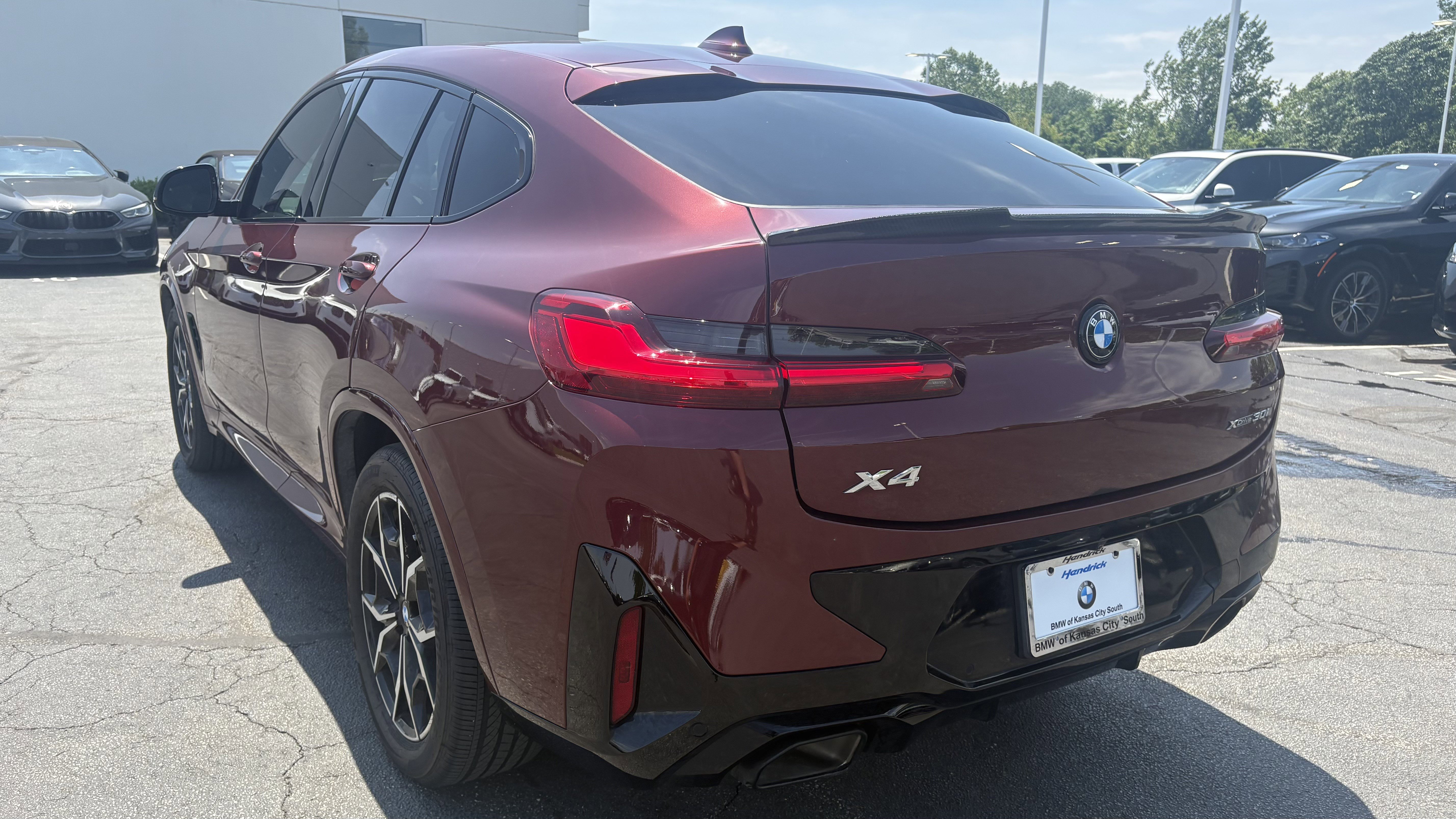 Used 2023 BMW X4 xDrive30i w/ M Sport Package AWD/4WD image 8