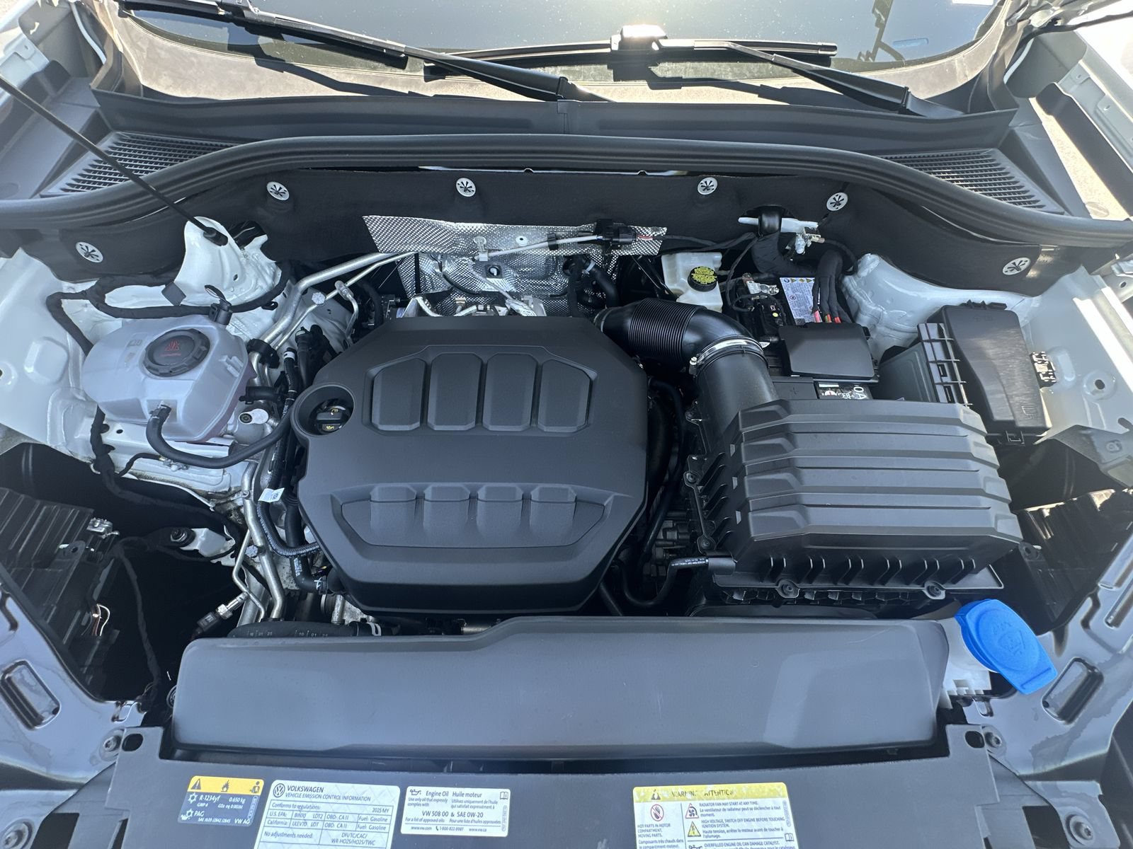 Used 2025 Volkswagen Atlas SE AWD/4WD image 34