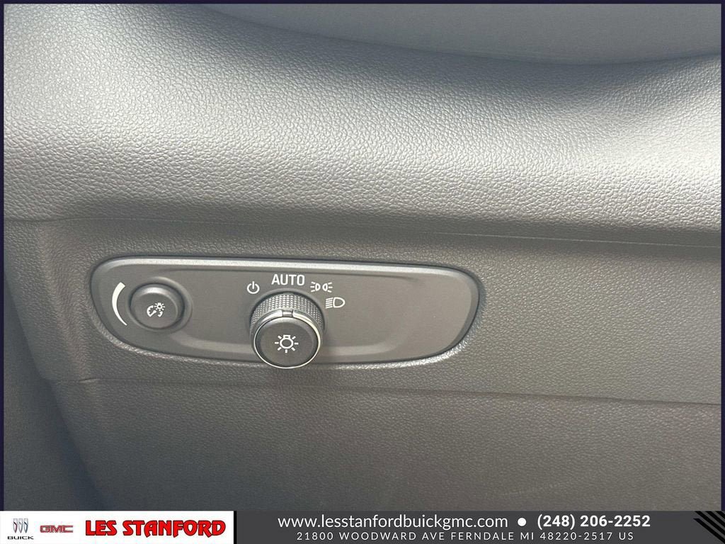 Used 2023 Buick Envision Essence w/ Sport Touring Package AWD/4WD image 28