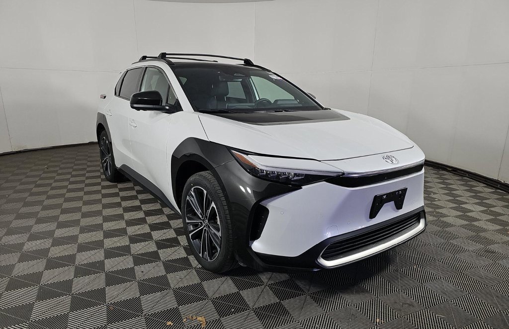 Used 2024 Toyota bZ4X Limited image 3