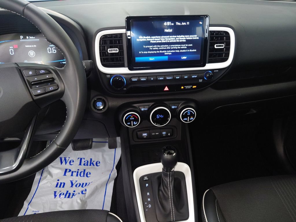 Certified 2023 Hyundai Venue Limited FWD image 19