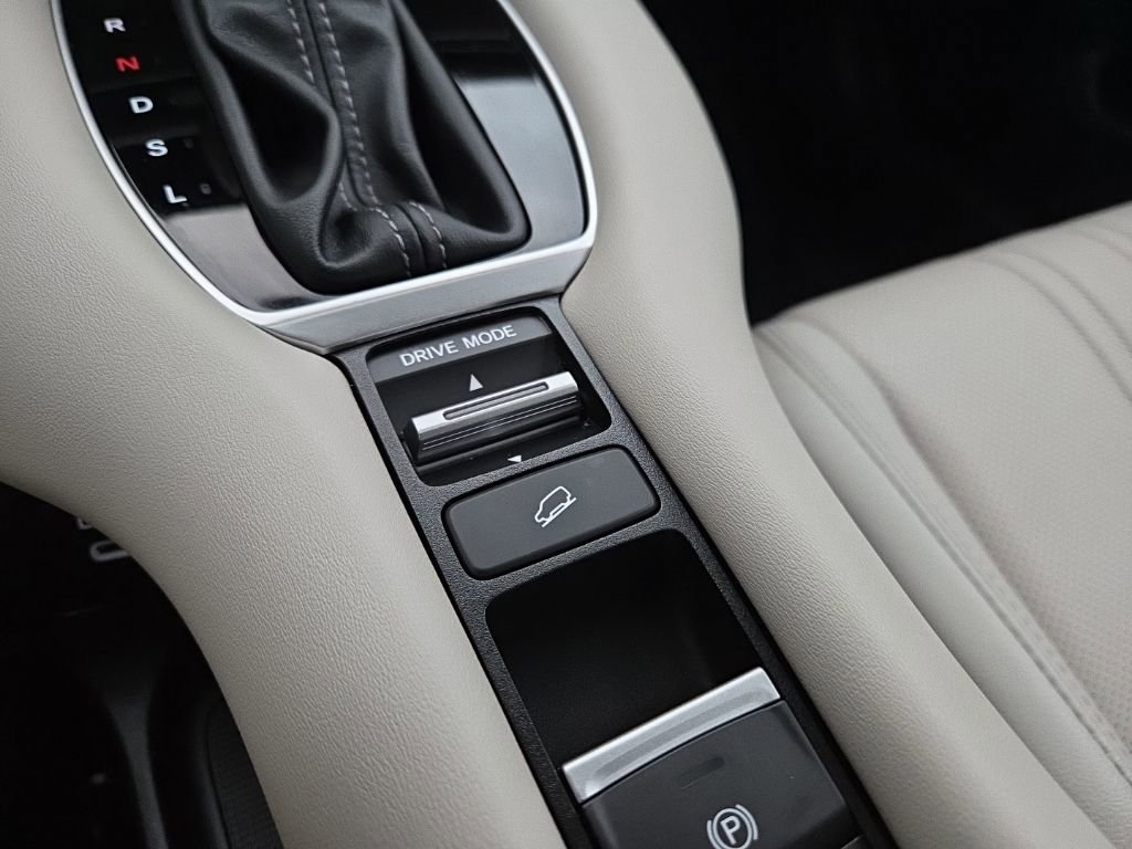 Used 2025 Honda HR-V EX-L image 35