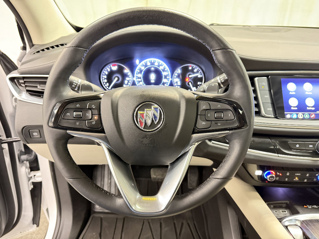 Used 2024 Buick Enclave Avenir w/ Avenir Technology Package AWD/4WD image 30