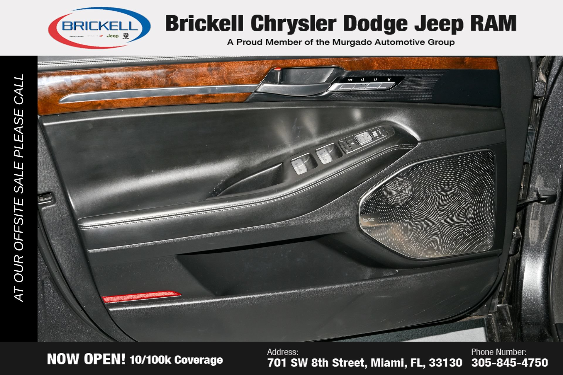 Used 2017 Genesis G90 3.3T Premium RWD image 13