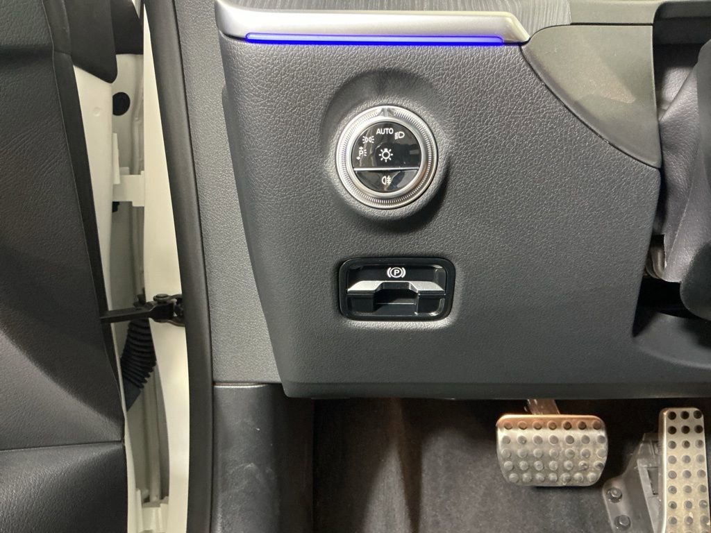 Used 2024 Mercedes-Benz CLE 300 4MATIC Coupe image 18