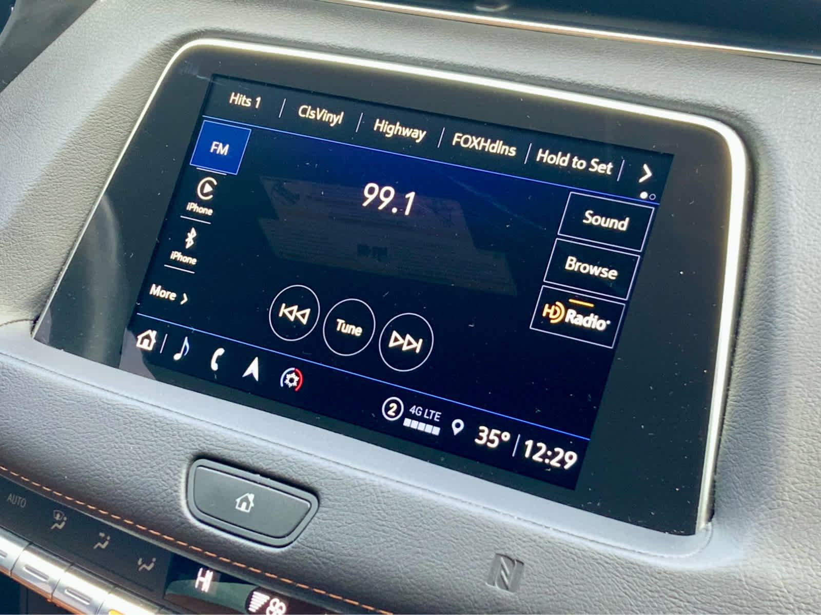 Used 2021 Cadillac XT4 Premium Luxury w/ Enhanced Visibility Package image 44