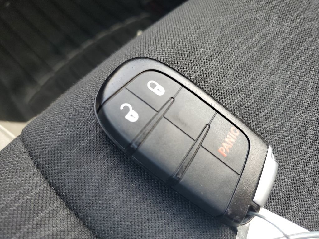 Used 2022 Dodge Durango SXT RWD image 9
