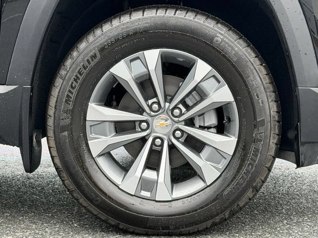 New 2027 Chevrolet Equinox LT w/ Convenience Package II AWD/4WD image 17