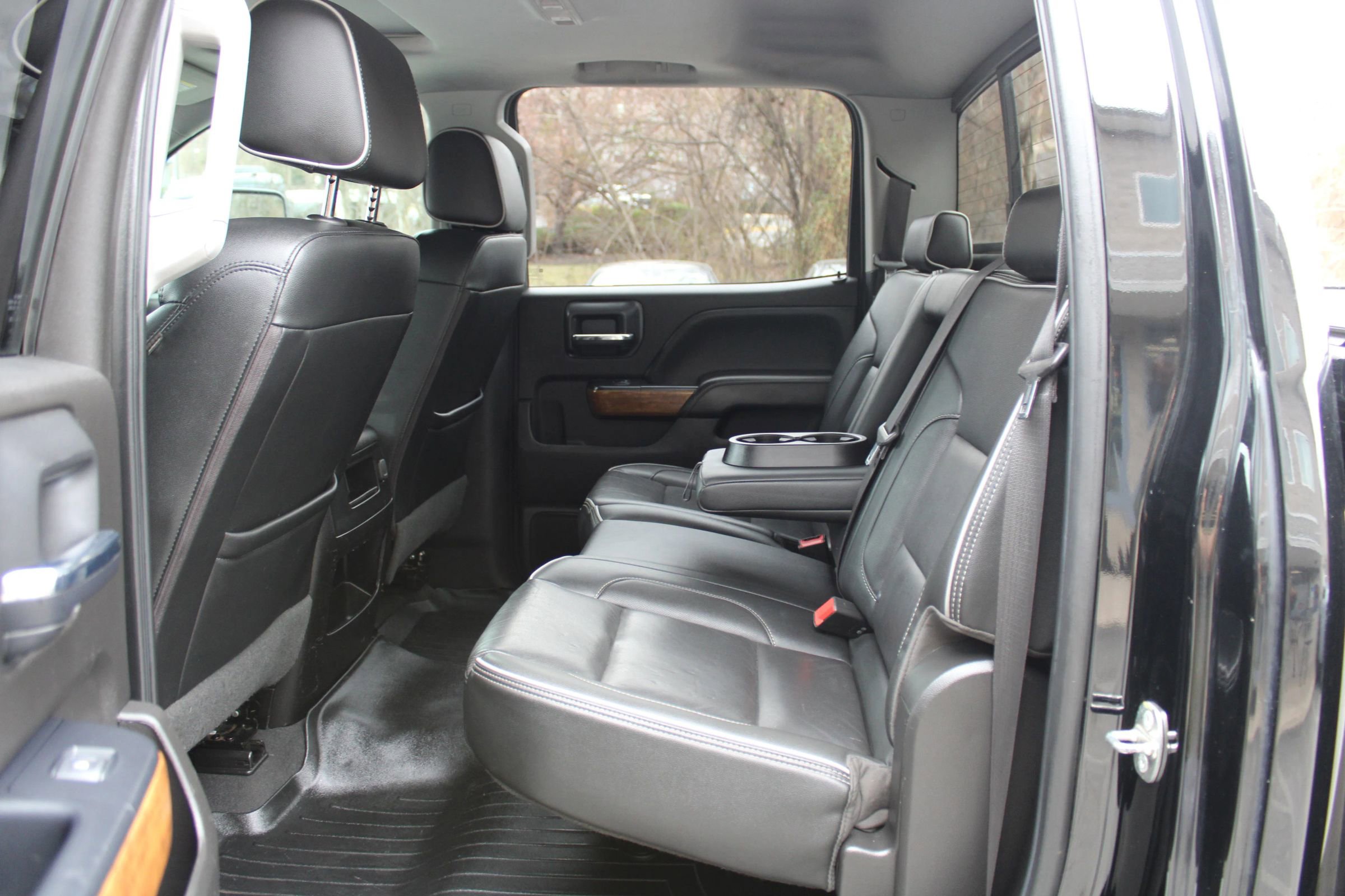 Used 2019 Chevrolet Silverado 2500 High Country w/ Duramax Plus Package image 18