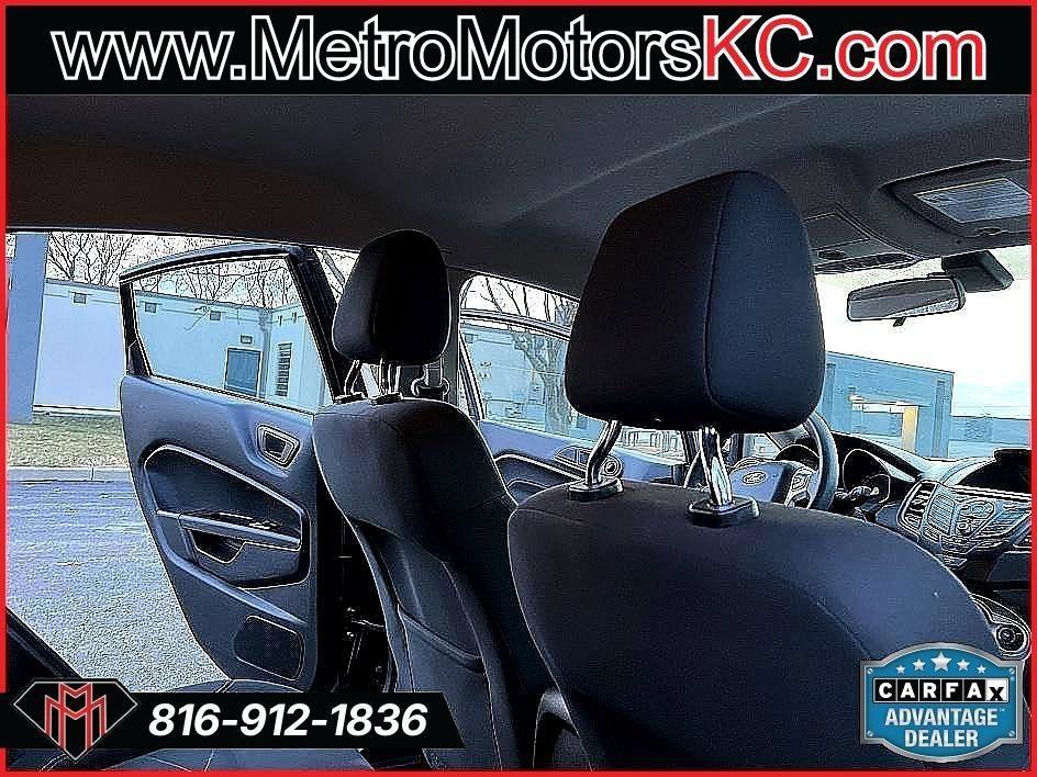 Used 2017 Ford Fiesta SE image 30