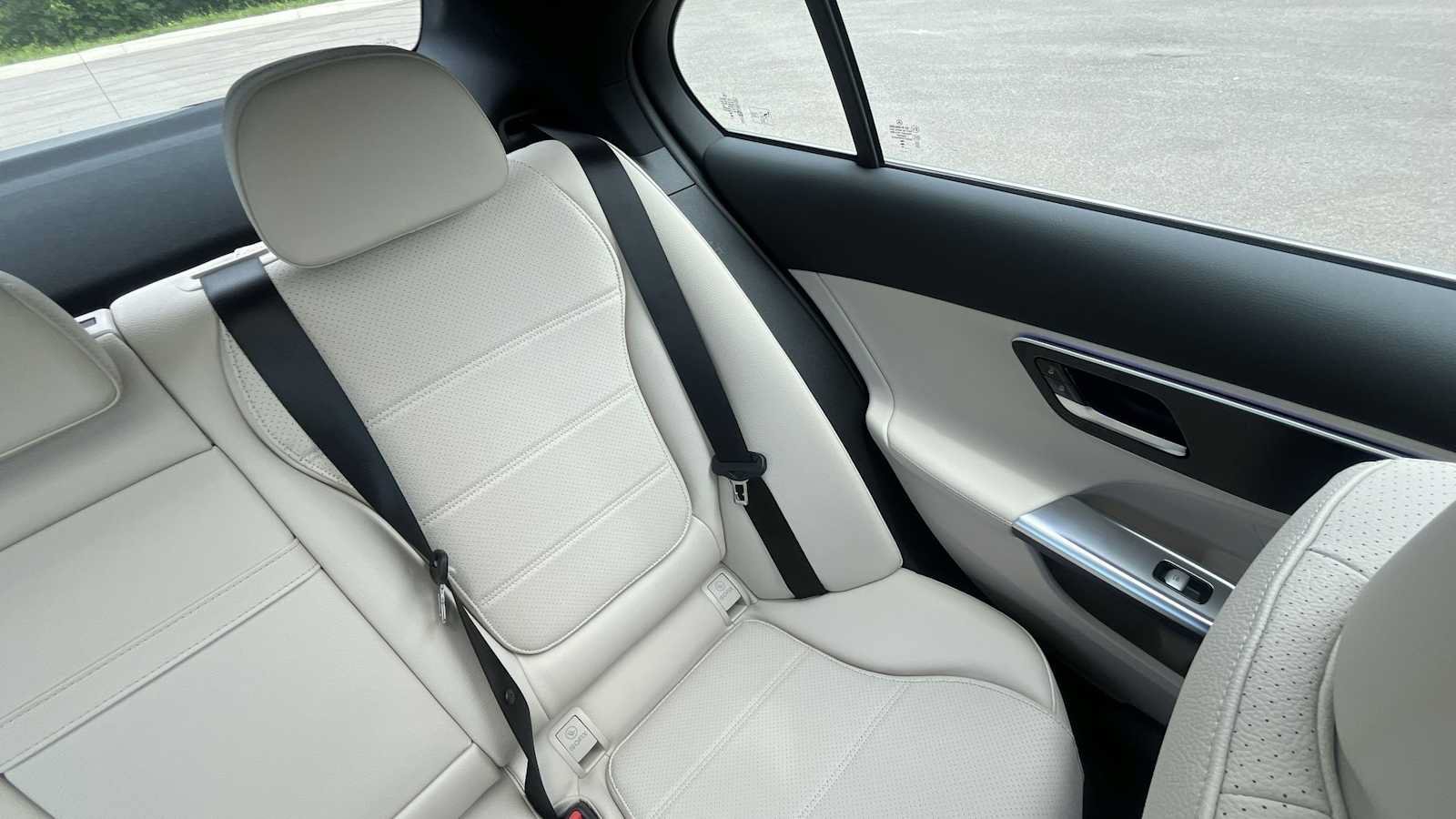 Used 2026 Mercedes-Benz C 300 4MATIC Sedan image 34