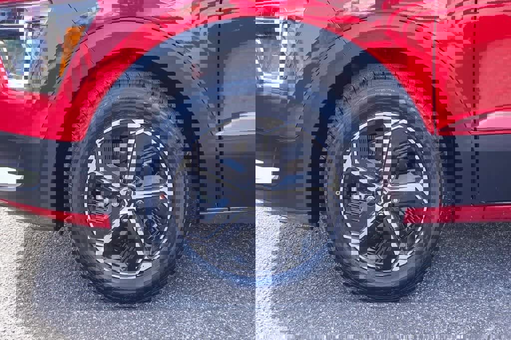 Certified 2023 Kia Niro LX image 10