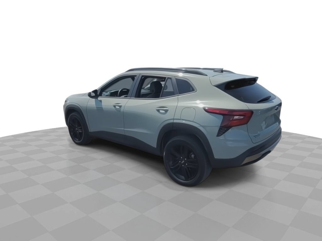 Used 2024 Chevrolet Trax ACTIV w/ Sunroof Package FWD image 6