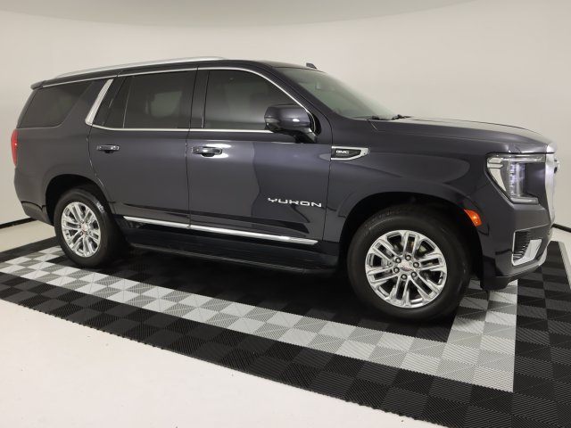 Used 2023 GMC Yukon SLT w/ SLT Luxury Package AWD/4WD image 6