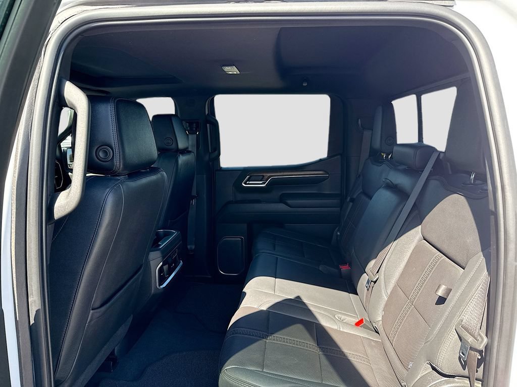 Used 2023 Chevrolet Silverado 1500 High Country w/ Technology Package AWD/4WD image 25