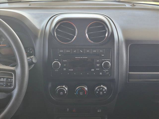 Used 2016 Jeep Patriot Sport w/ Power Value Group FWD image 11