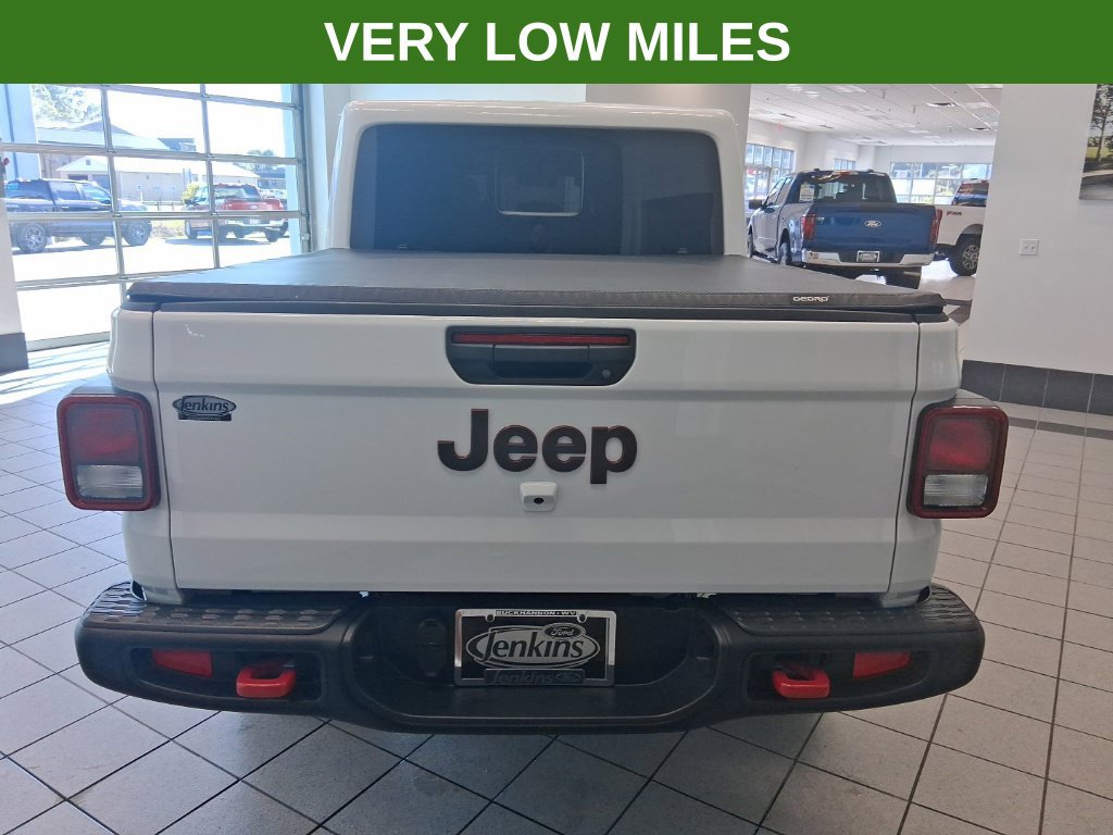 Used 2023 Jeep Gladiator Rubicon w/ Cold Weather Group AWD/4WD image 18