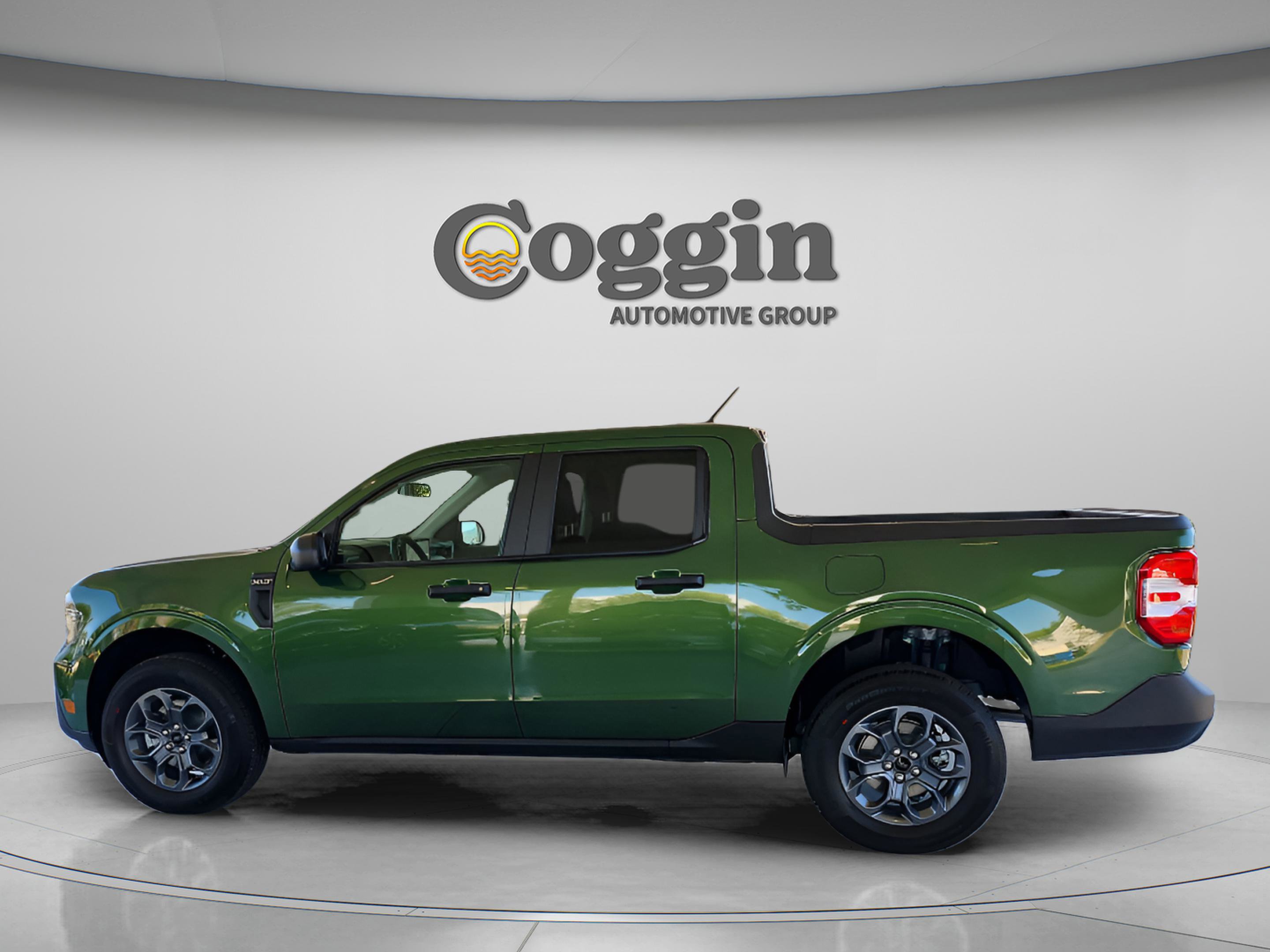 New 2025 Ford Maverick XLT image 2