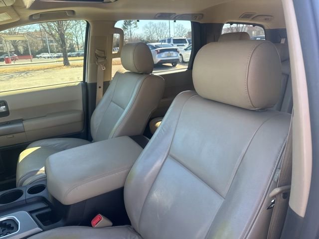 Used 2016 Toyota Sequoia Limited w/ Safety & Convenience Package image 25