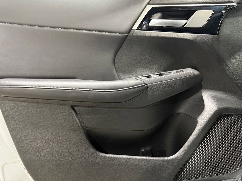 Used 2023 Mitsubishi Outlander SE image 20