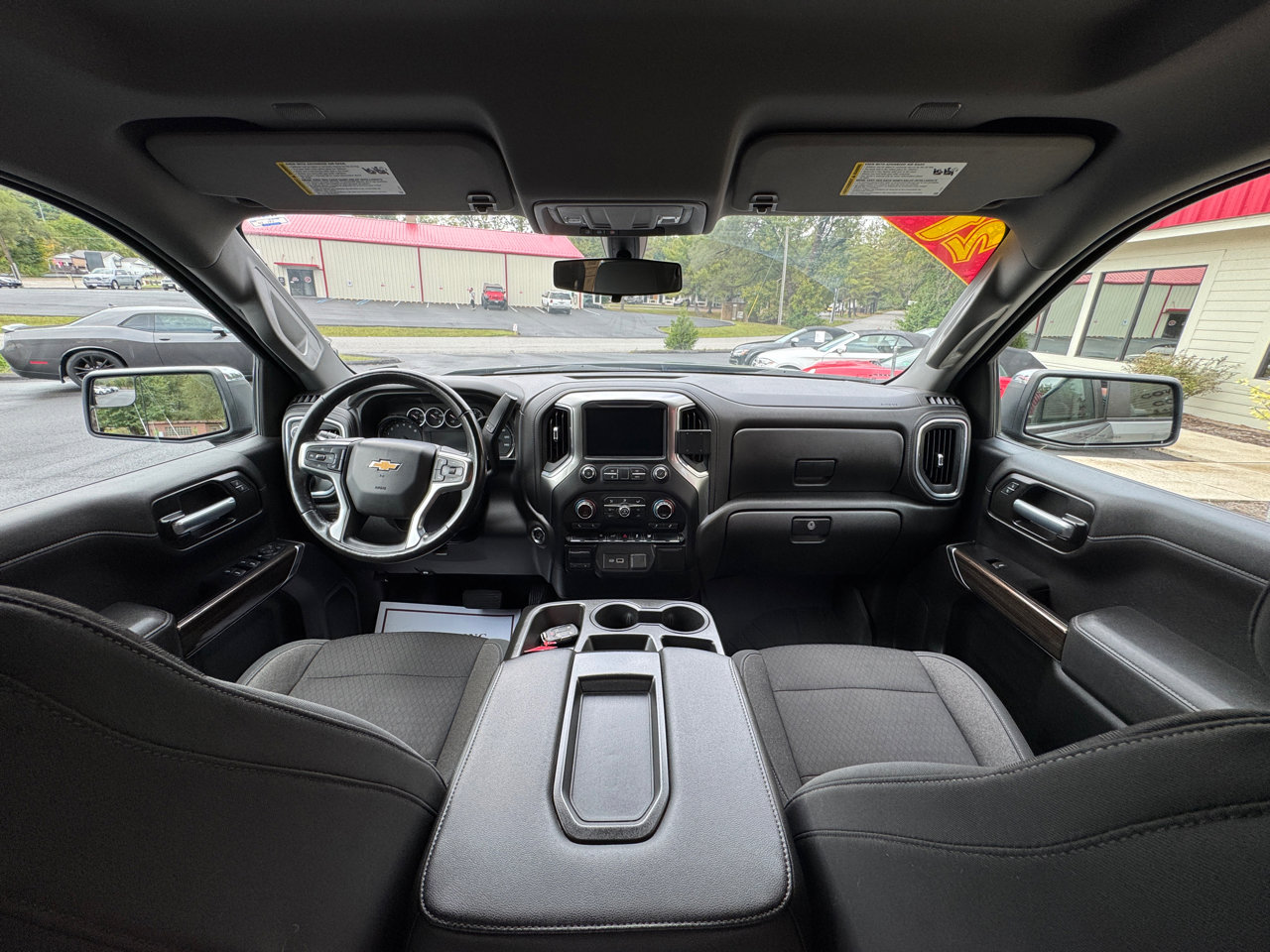 Used 2021 Chevrolet Silverado 1500 LT image 21