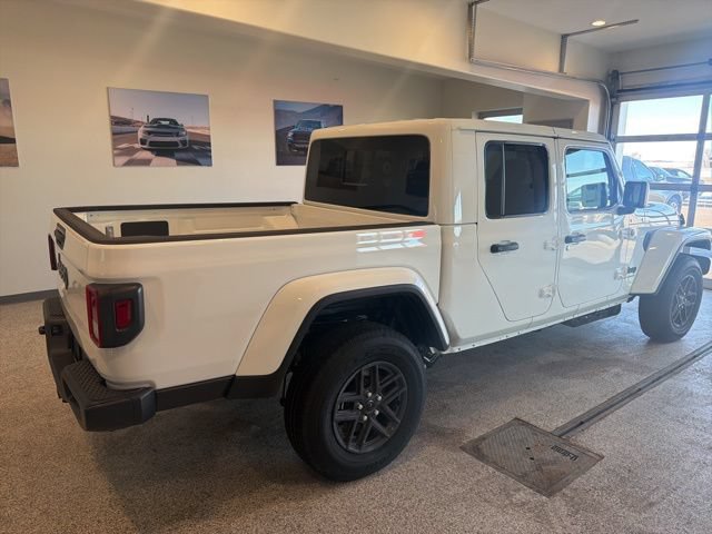 New 2026 Jeep Gladiator Sport AWD/4WD image 5