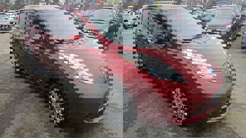 Used 2014 Nissan Leaf S w/ Charge Package image 2