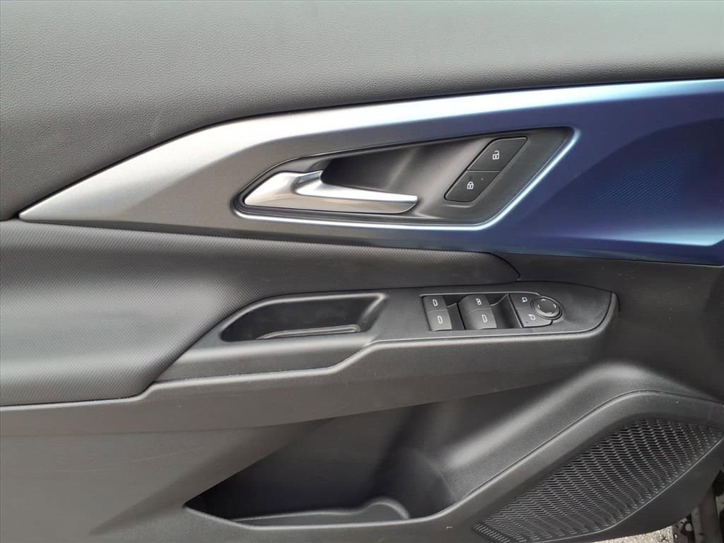 New 2026 Chevrolet Equinox EV LT image 13