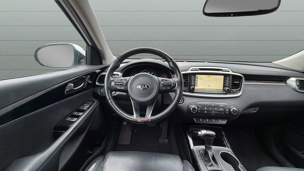 Used 2016 Kia Sorento SX image 26
