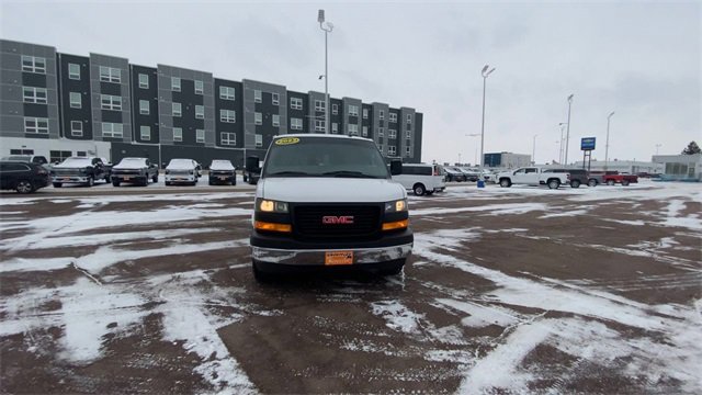 Used 2023 GMC Savana 2500 LS w/ Driver Convenience Package image 3