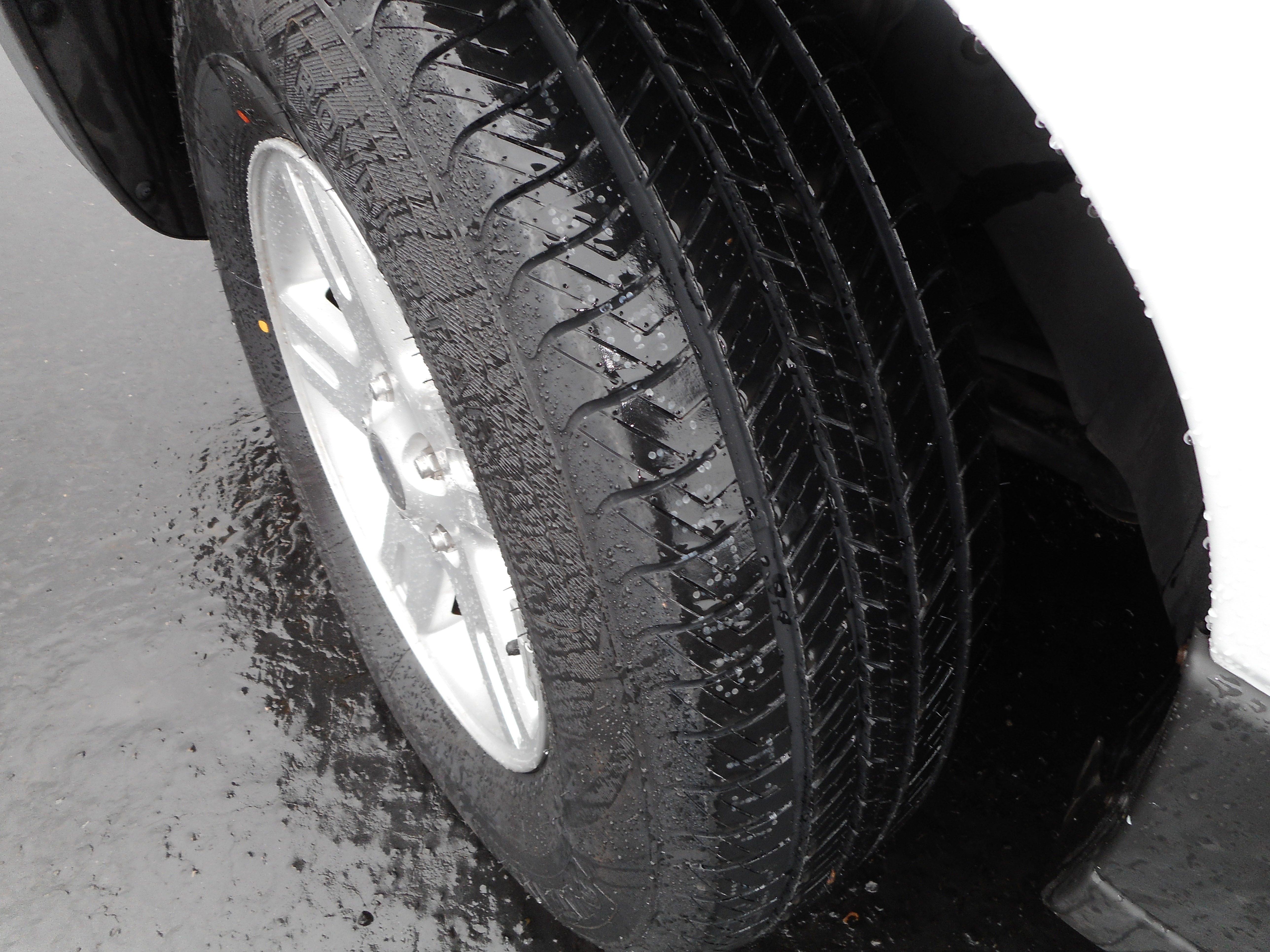 Used 2007 Ford Escape 4WD Hybrid image 11